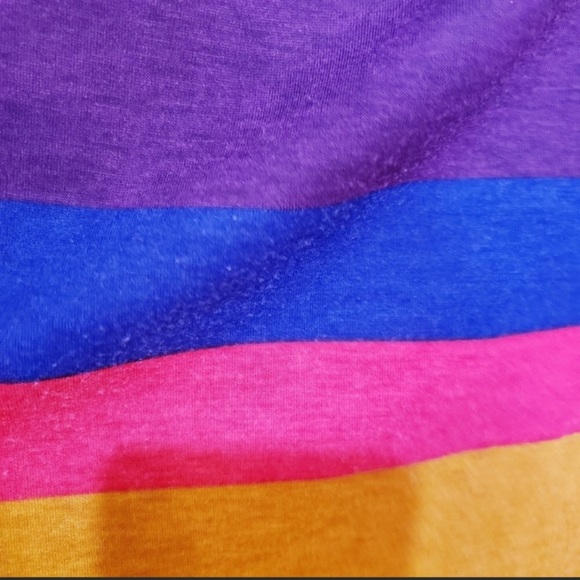 💜 3 for $18 or 5 for $25 💜 Love J Shredded striped crop top - Picture 2 of 4